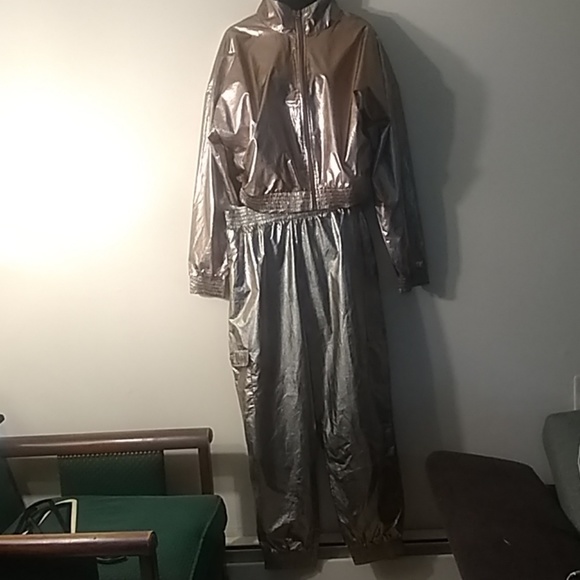 VS Sport Shine Suit Metallic Suit - Picture 7 of 7
